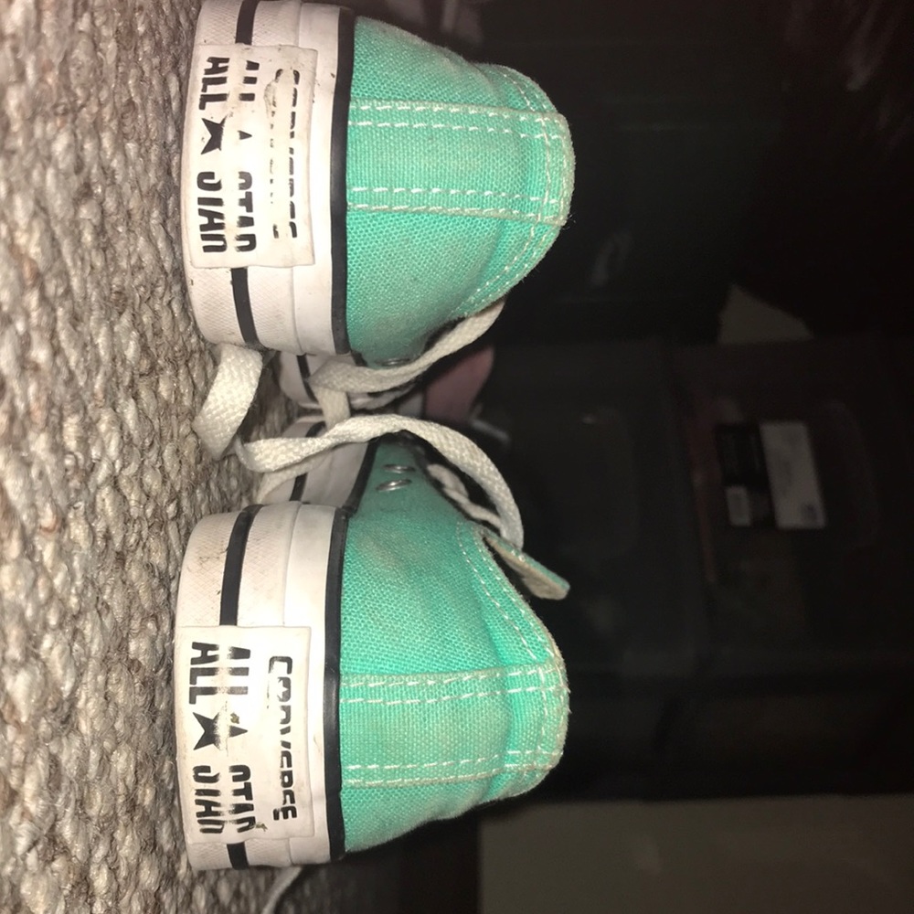 Converse - Picture 2 of 4